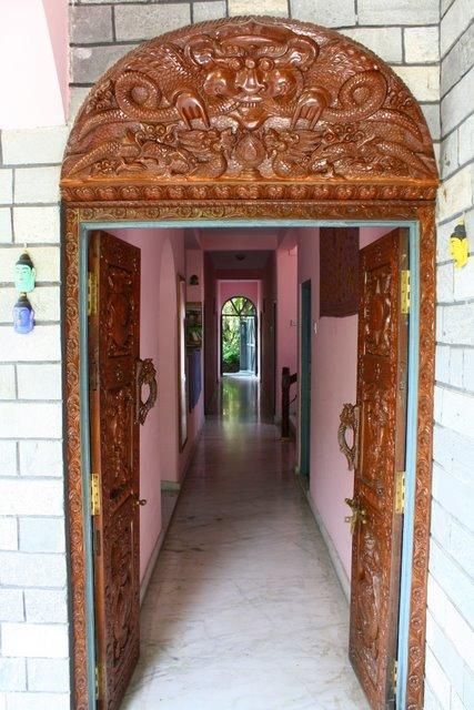 Sacred Valley Inn Pokhara Exterior photo