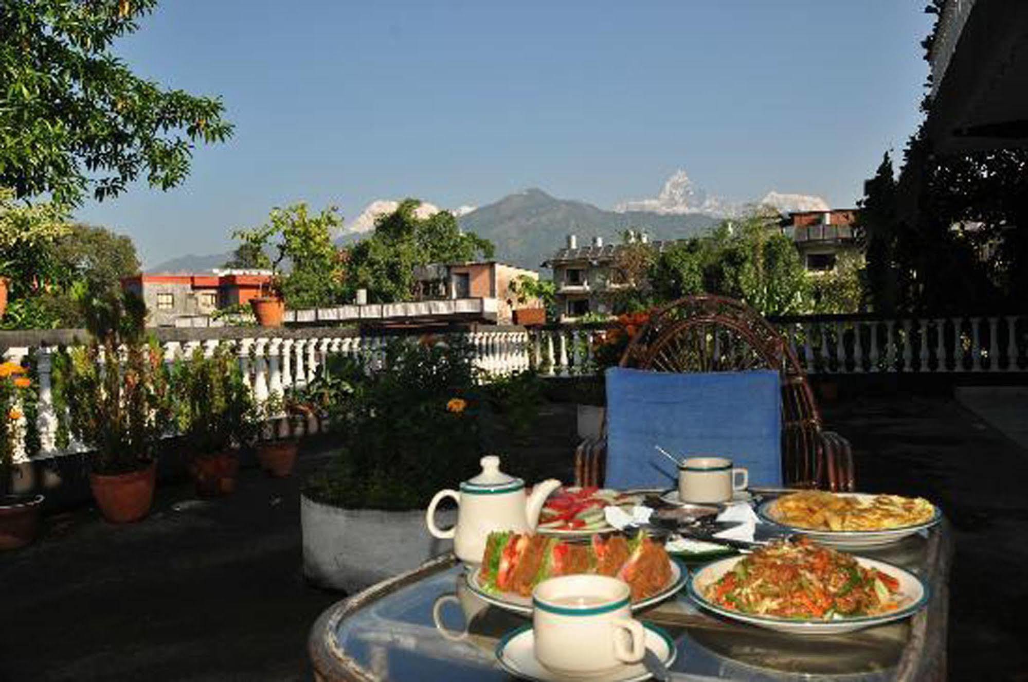 Sacred Valley Inn Pokhara Exterior photo