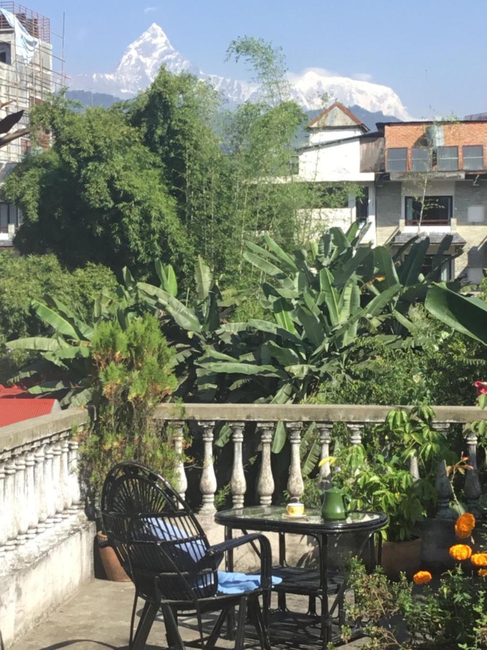 Sacred Valley Inn Pokhara Exterior photo